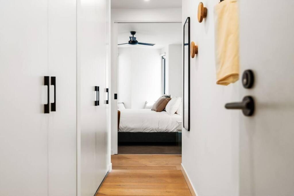 Central Chic Cool Richmond Apt 2BR Sleeps 6