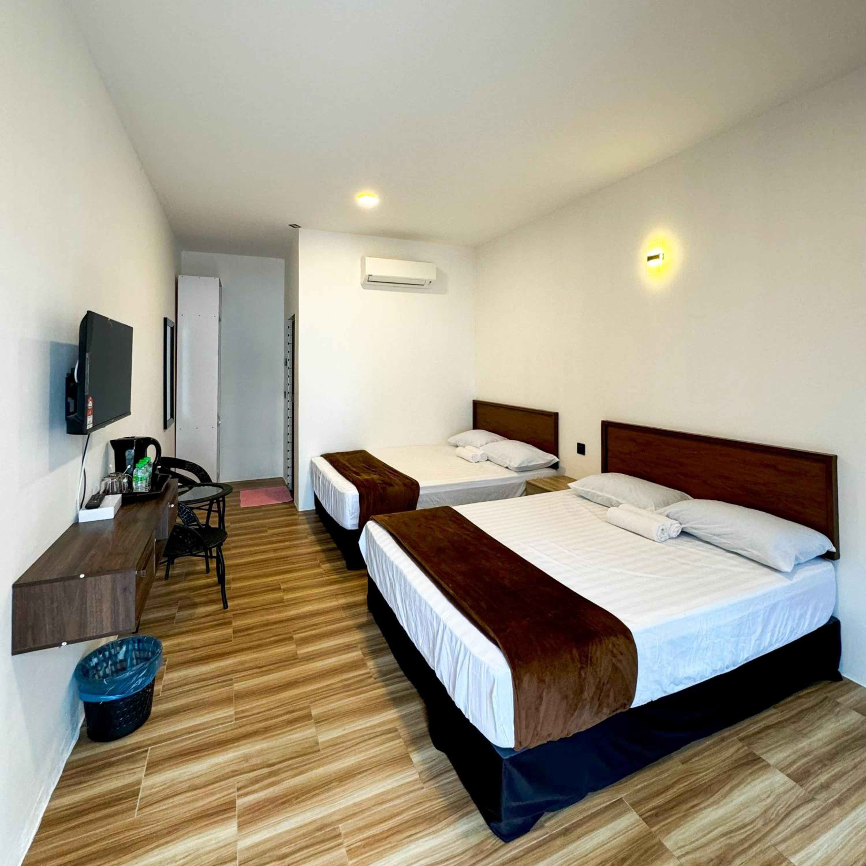 Ombak Beach Inn Resort photo 8