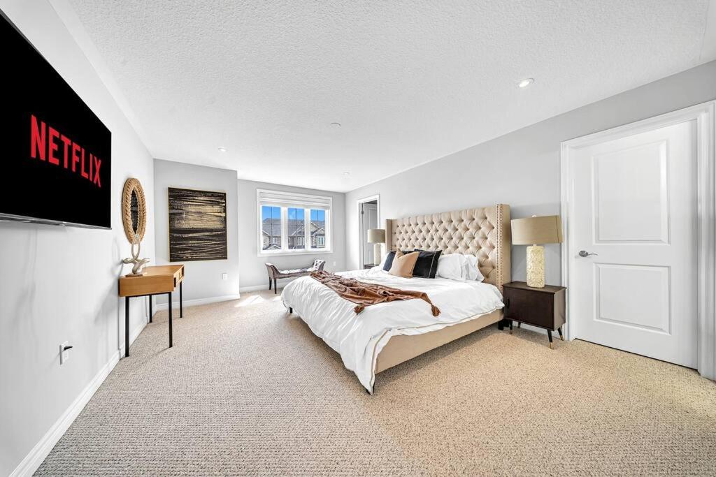 Lavish Home on Hamilton Mountain
