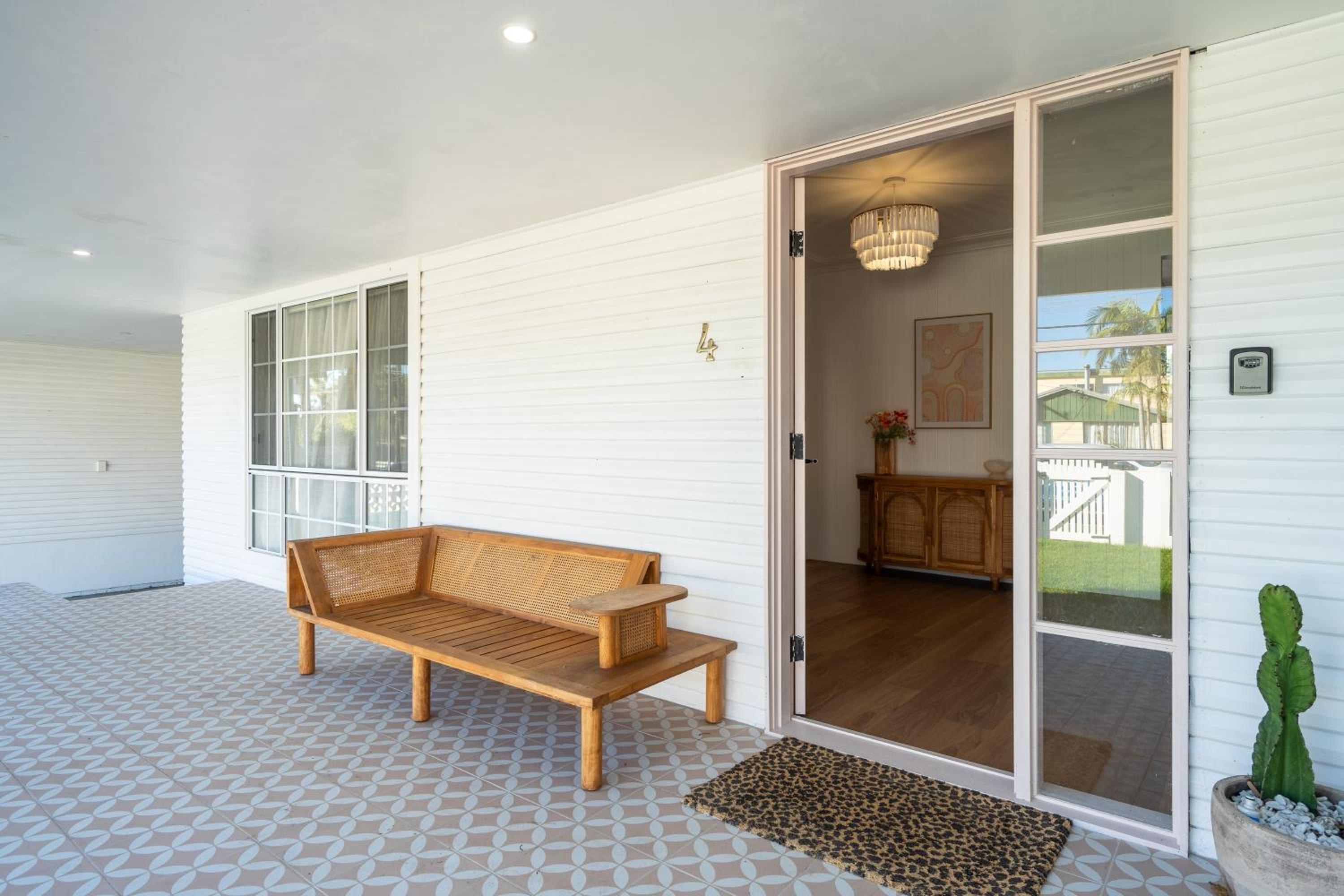 Pacific Paradise - 4 Bedroom House Central Coast