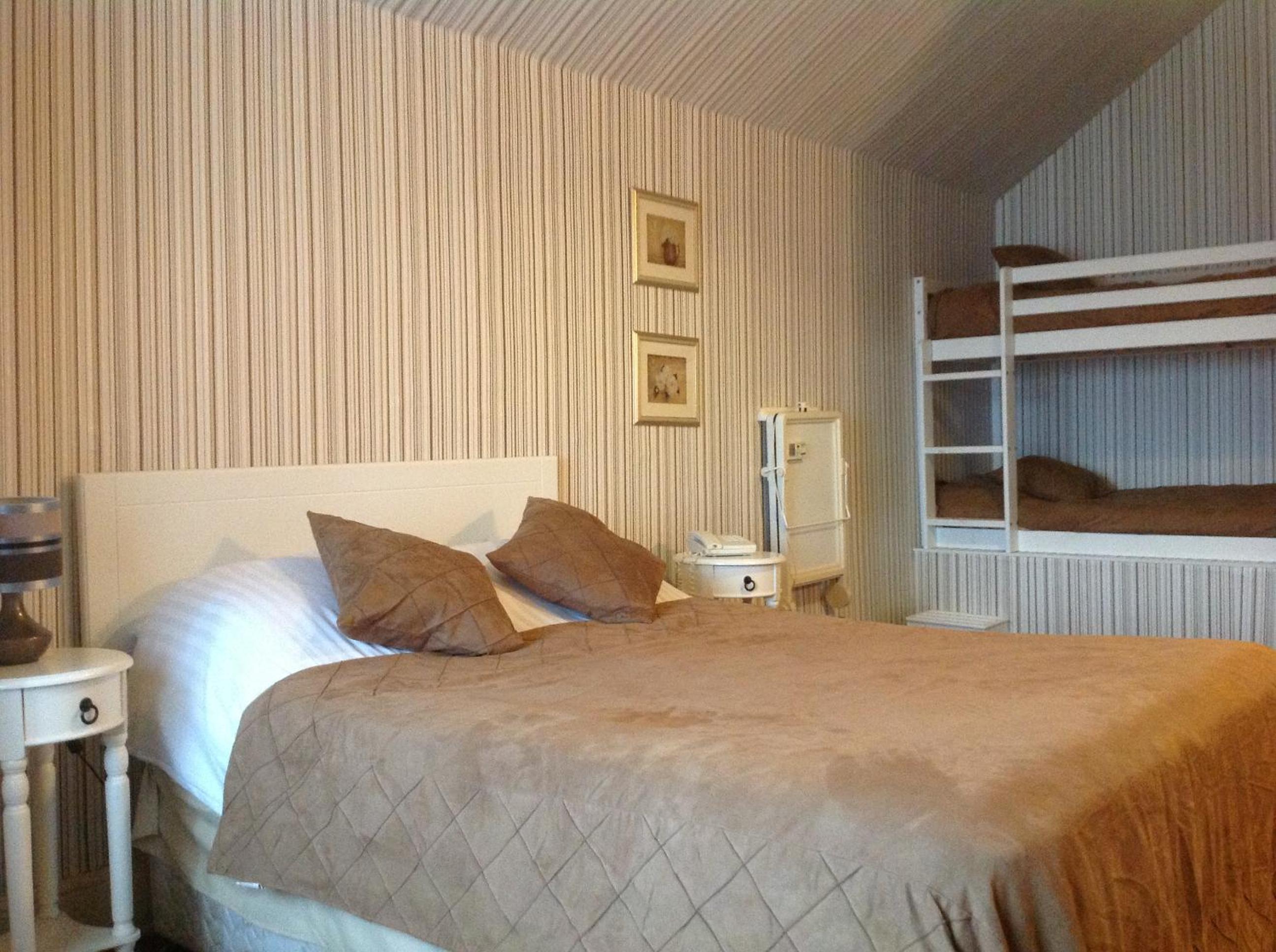 Southport Vacations - Balmoral Lodge Hotel - Property Image 9