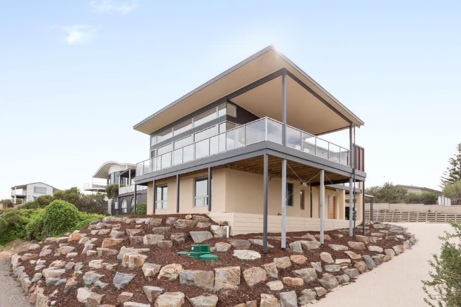 Neighbour Avenue Goolwa Beach - Wi-Fi & Linen Included