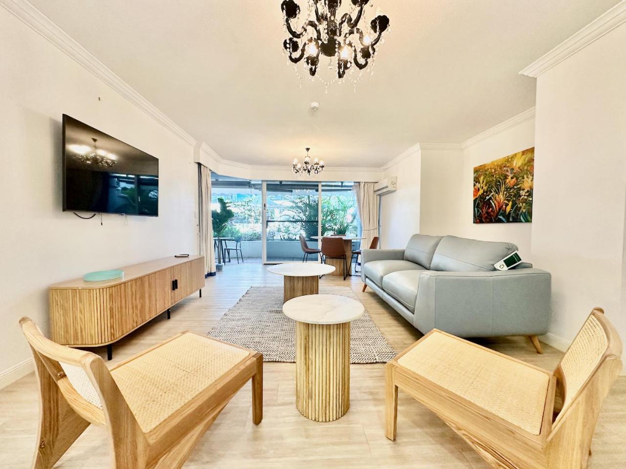 Phoenician Resort, Central Broadbeach