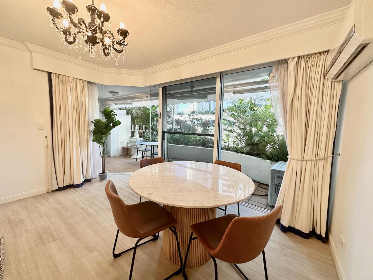 Phoenician Resort, Central Broadbeach