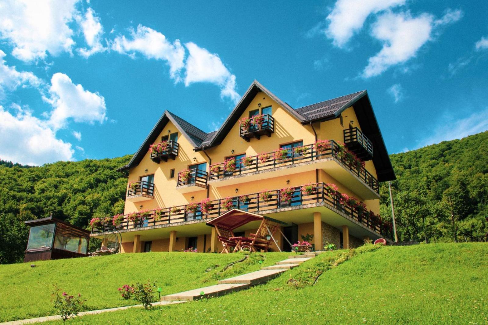 Casa Izvoarelor a piece of heaven view 2