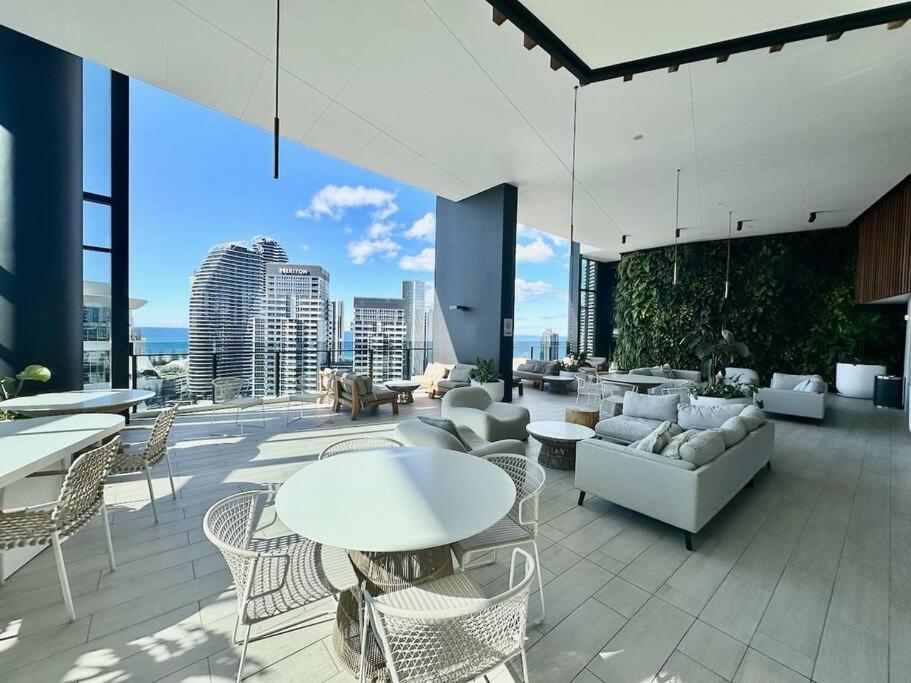 Luxury Star Residence 32nd Floor