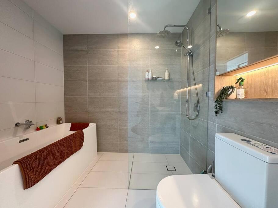 Luxury Star Residence 32nd Floor