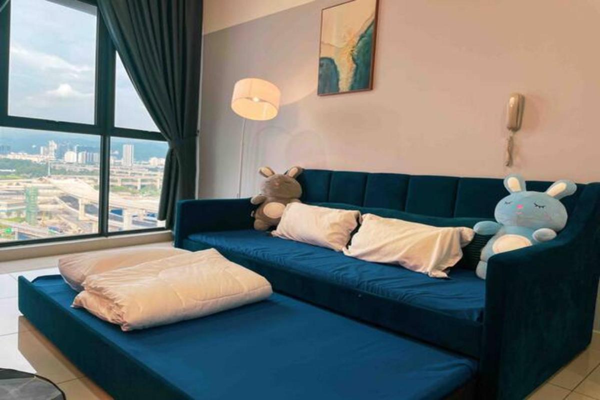 Continew Residence Cozy Suite by GUESTONIC
