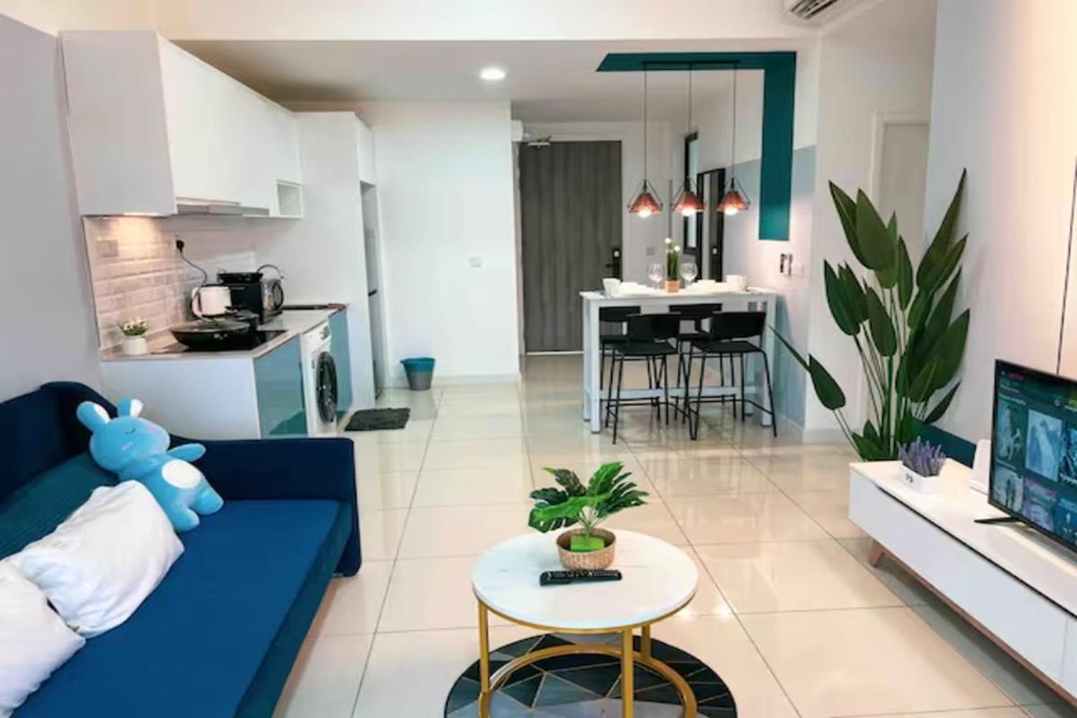 Continew Residence Cozy Suite by GUESTONIC