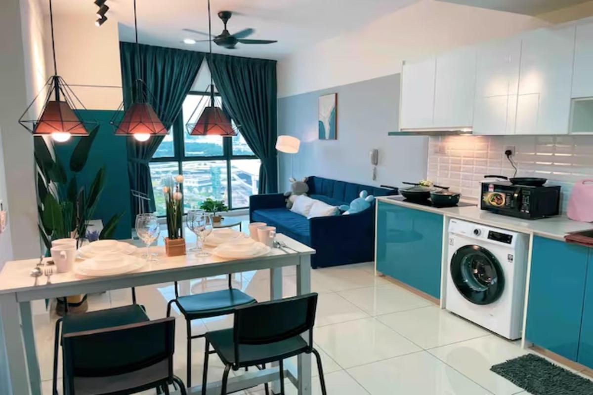 Continew Residence Cozy Suite by GUESTONIC
