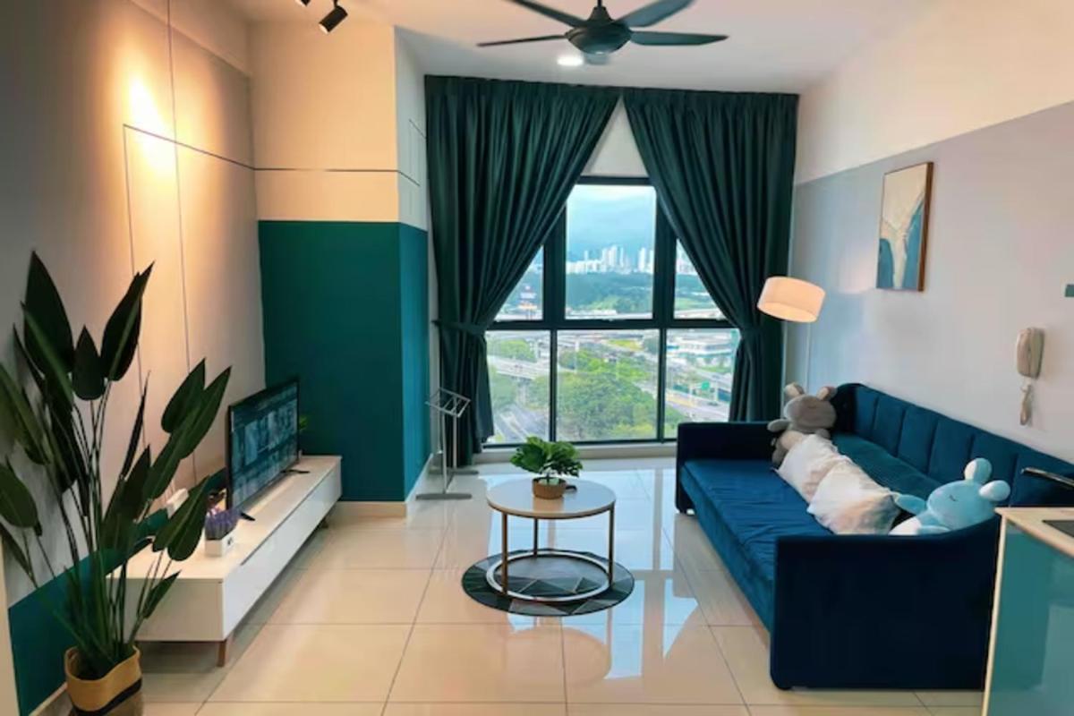 Continew Residence Cozy Suite by GUESTONIC