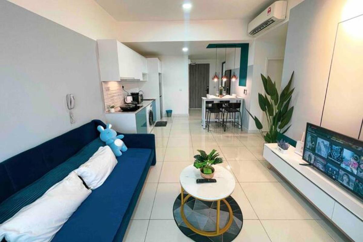 Continew Residence Cozy Suite by GUESTONIC