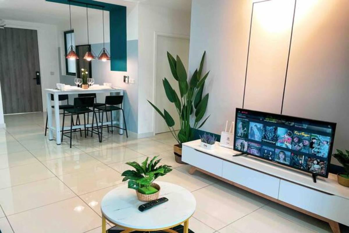 Continew Residence Cozy Suite by GUESTONIC