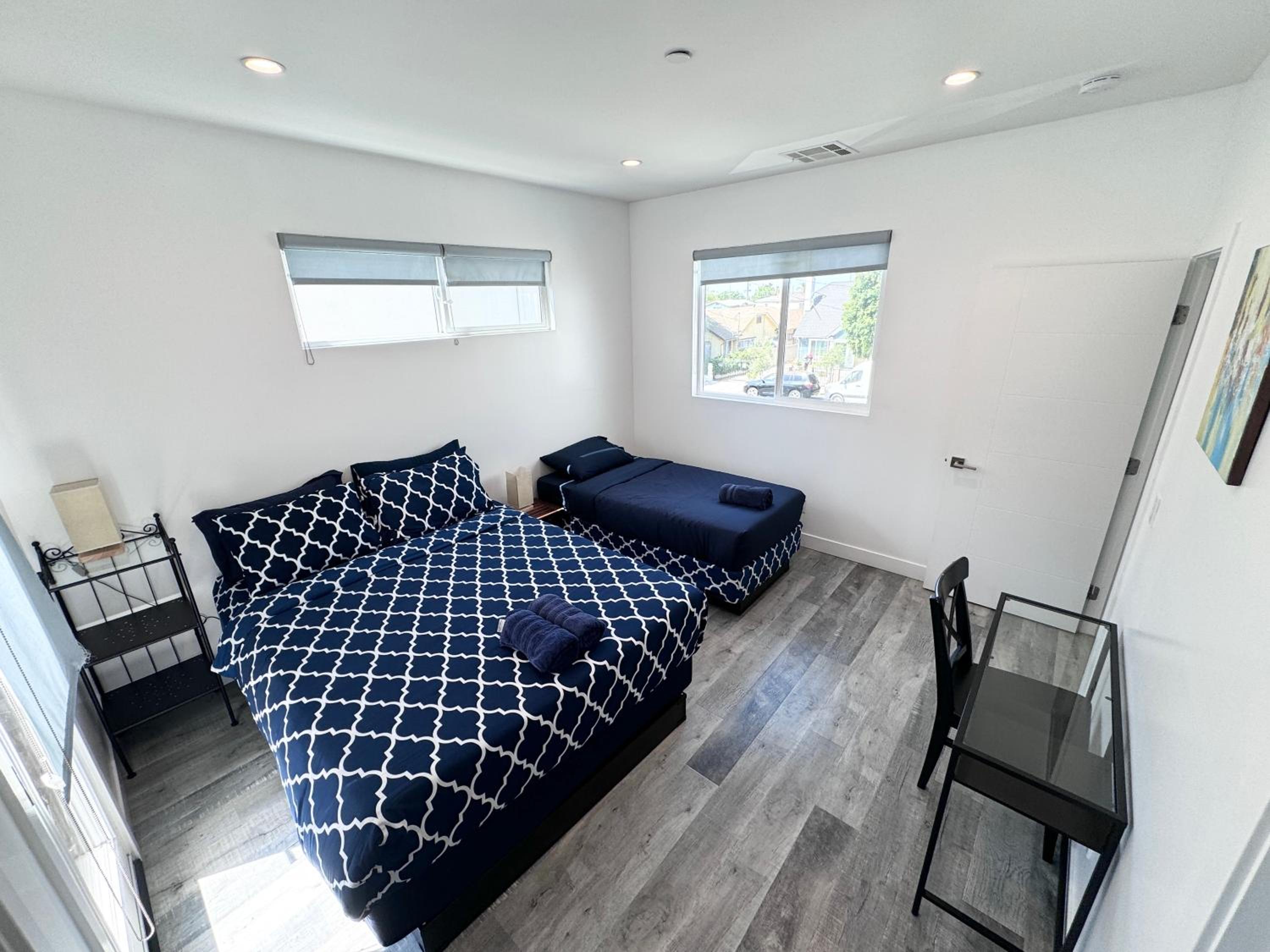 Cheerful 4BR home with parking in East Hollywood
