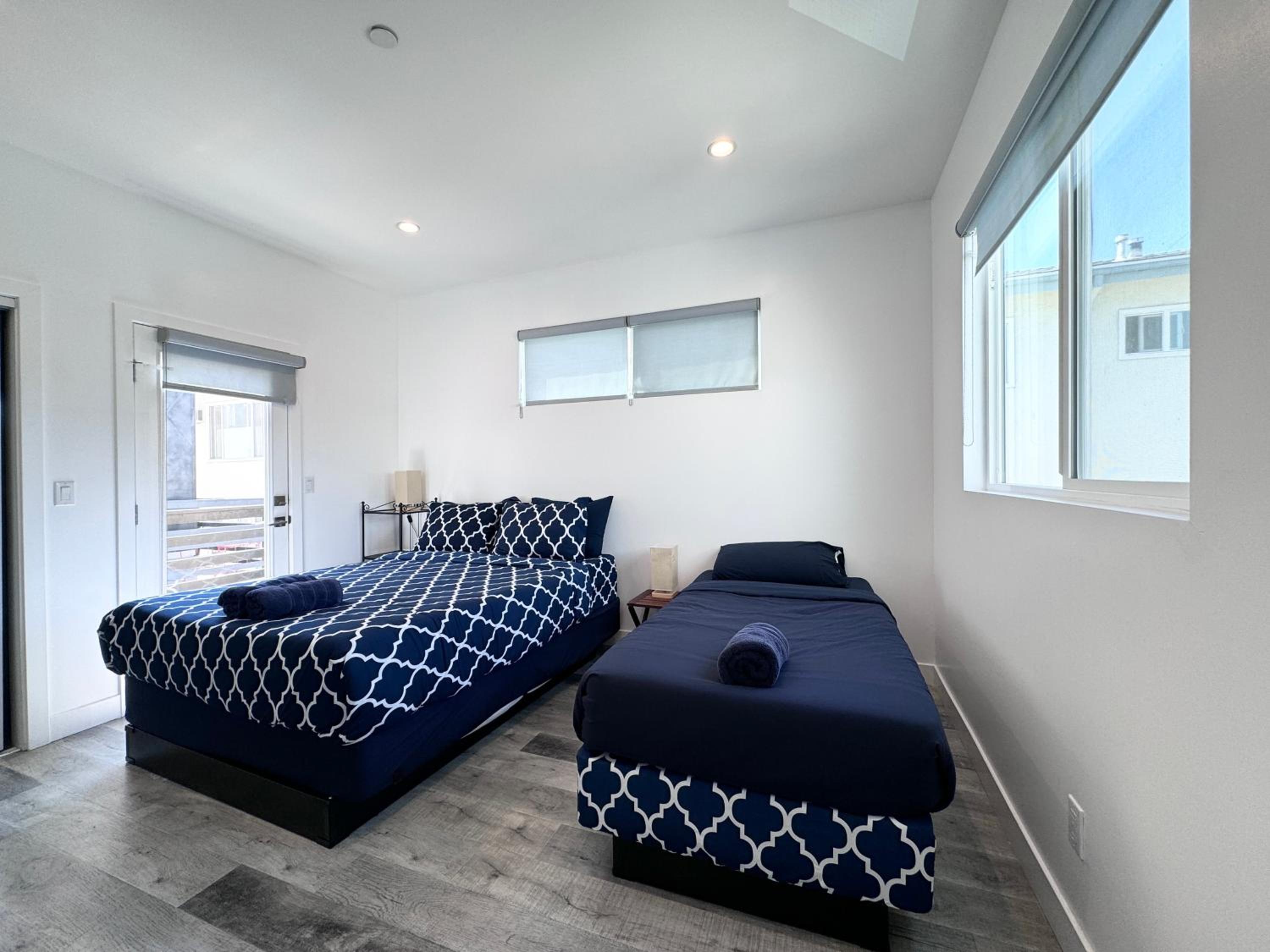 Cheerful 4BR home with parking in East Hollywood