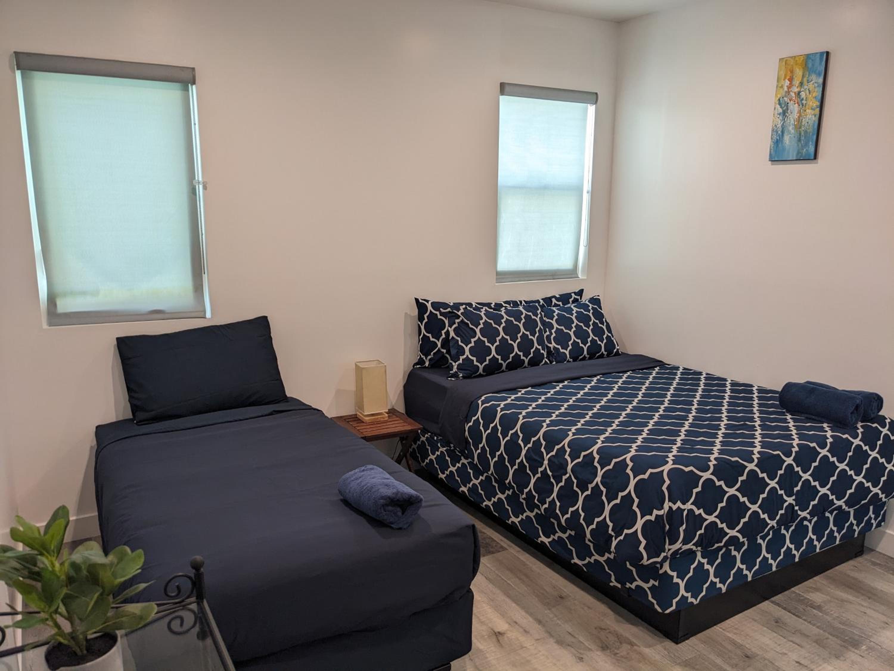 Cheerful 4BR home with parking in East Hollywood