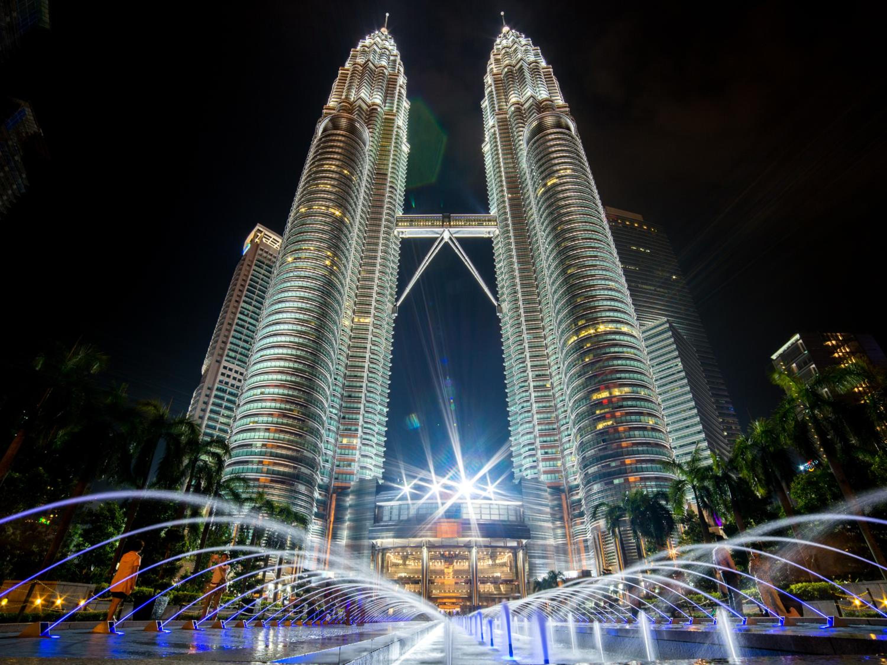 Sky Suites at KLCC by Mitstay