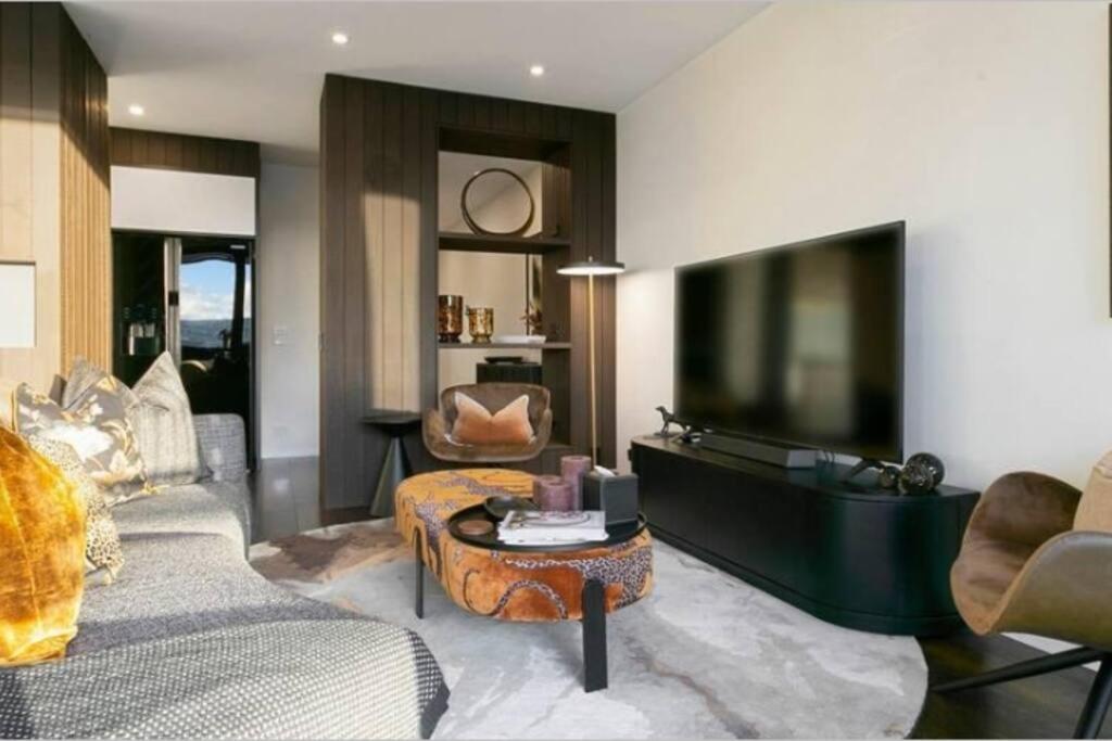 Pacific Residence