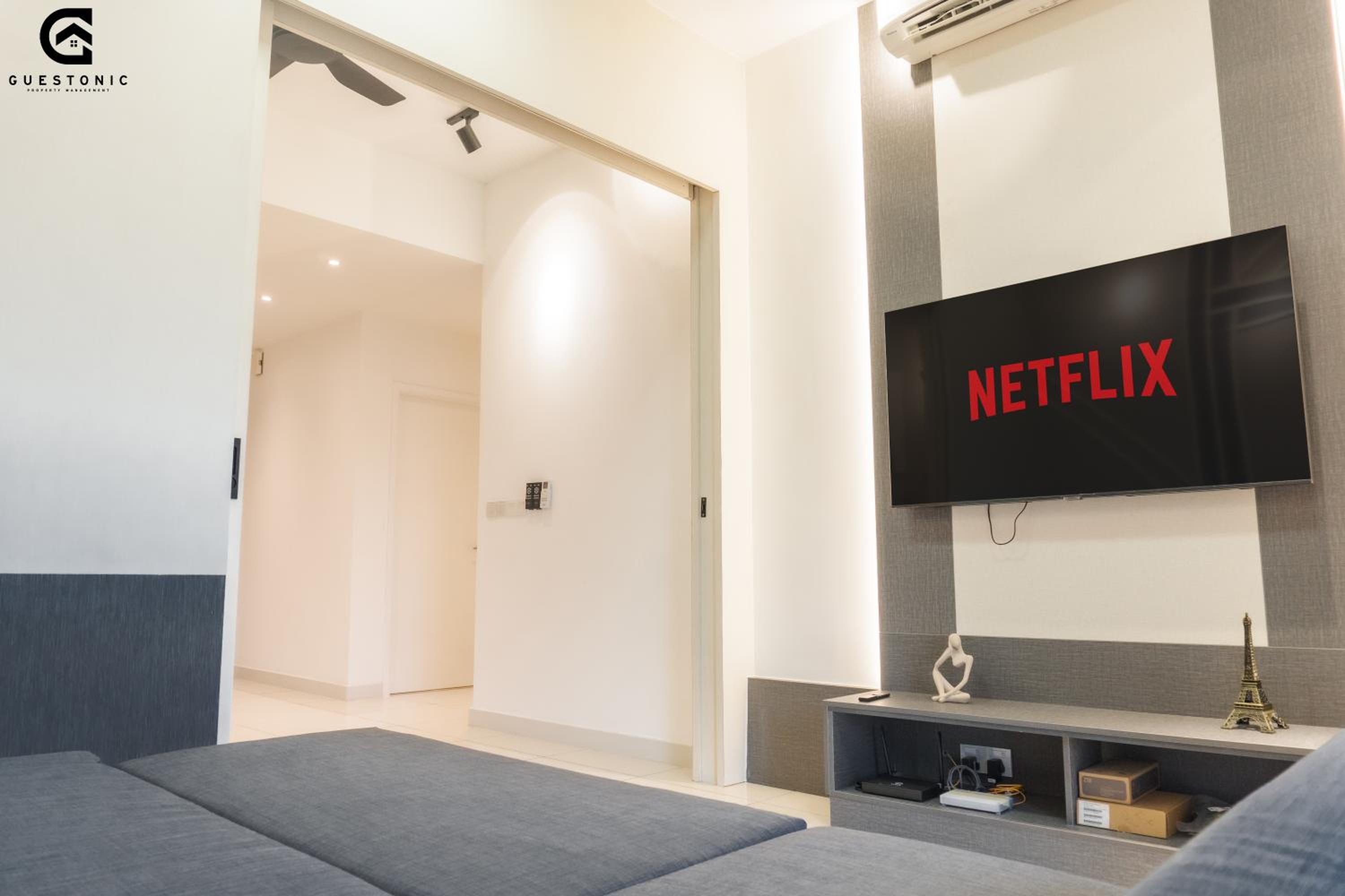 Continew Residence Cozy Suite by GUESTONIC