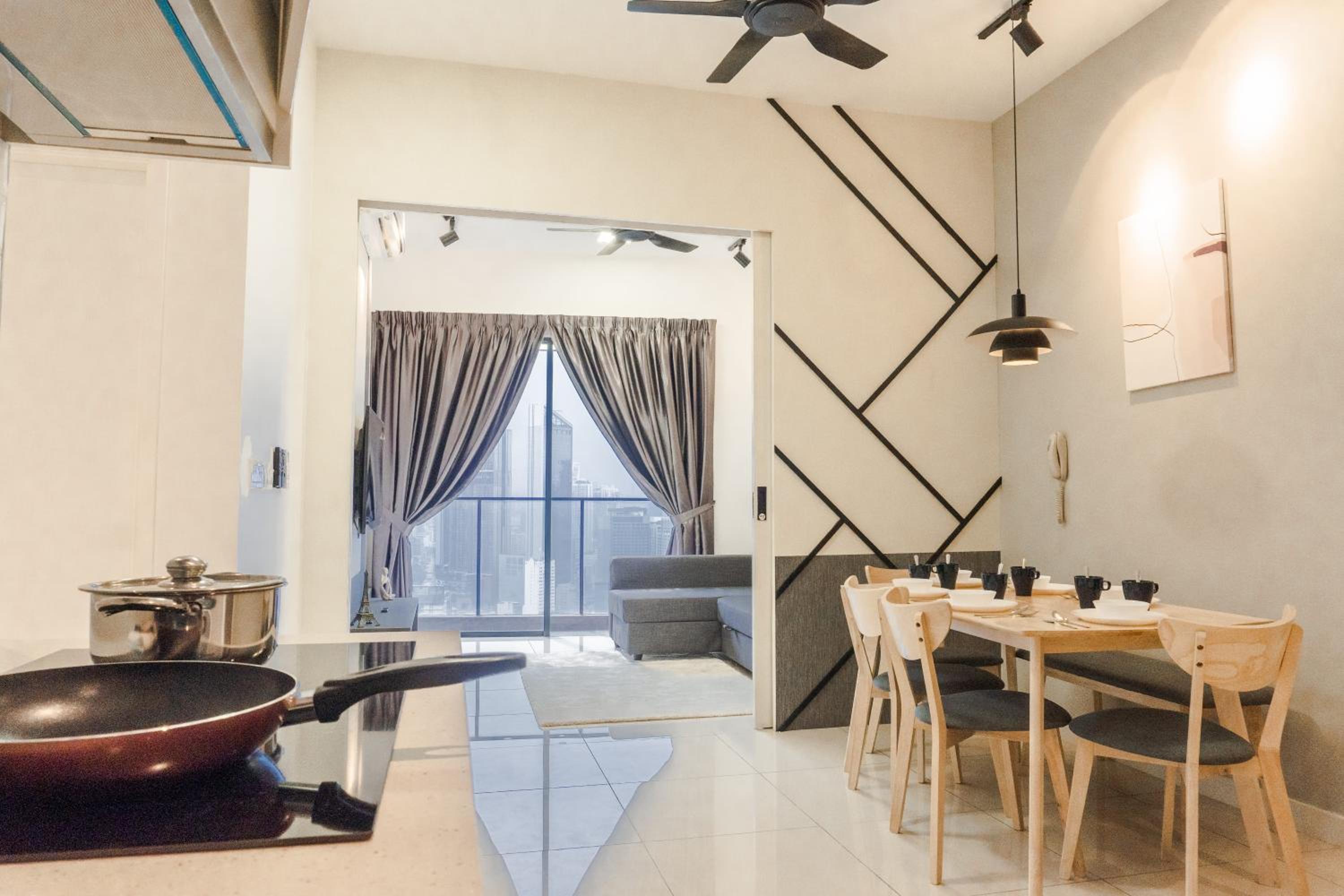 Continew Residence Cozy Suite by GUESTONIC