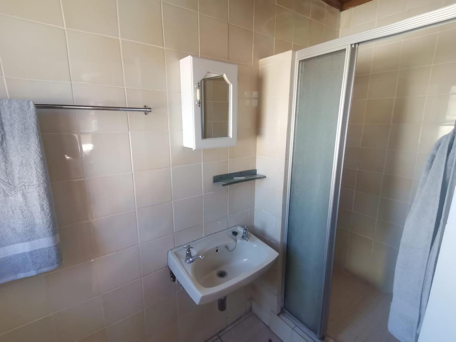 Albatross Accomodation view 4