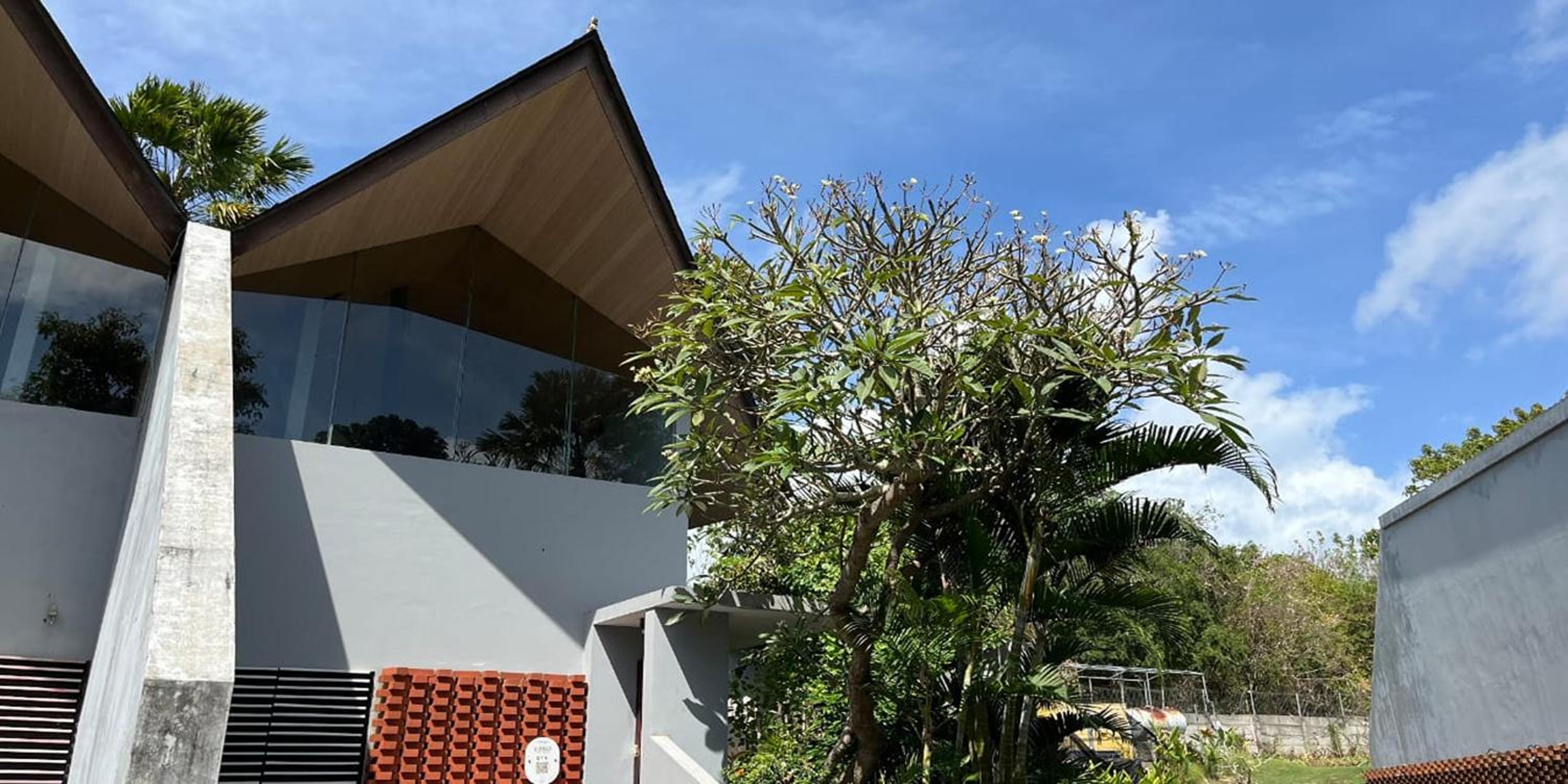 Dancing Hana Villa Nusa Dua - 1 Bedroom Villa with Sharing Pool Minimum Stay 2 Nights