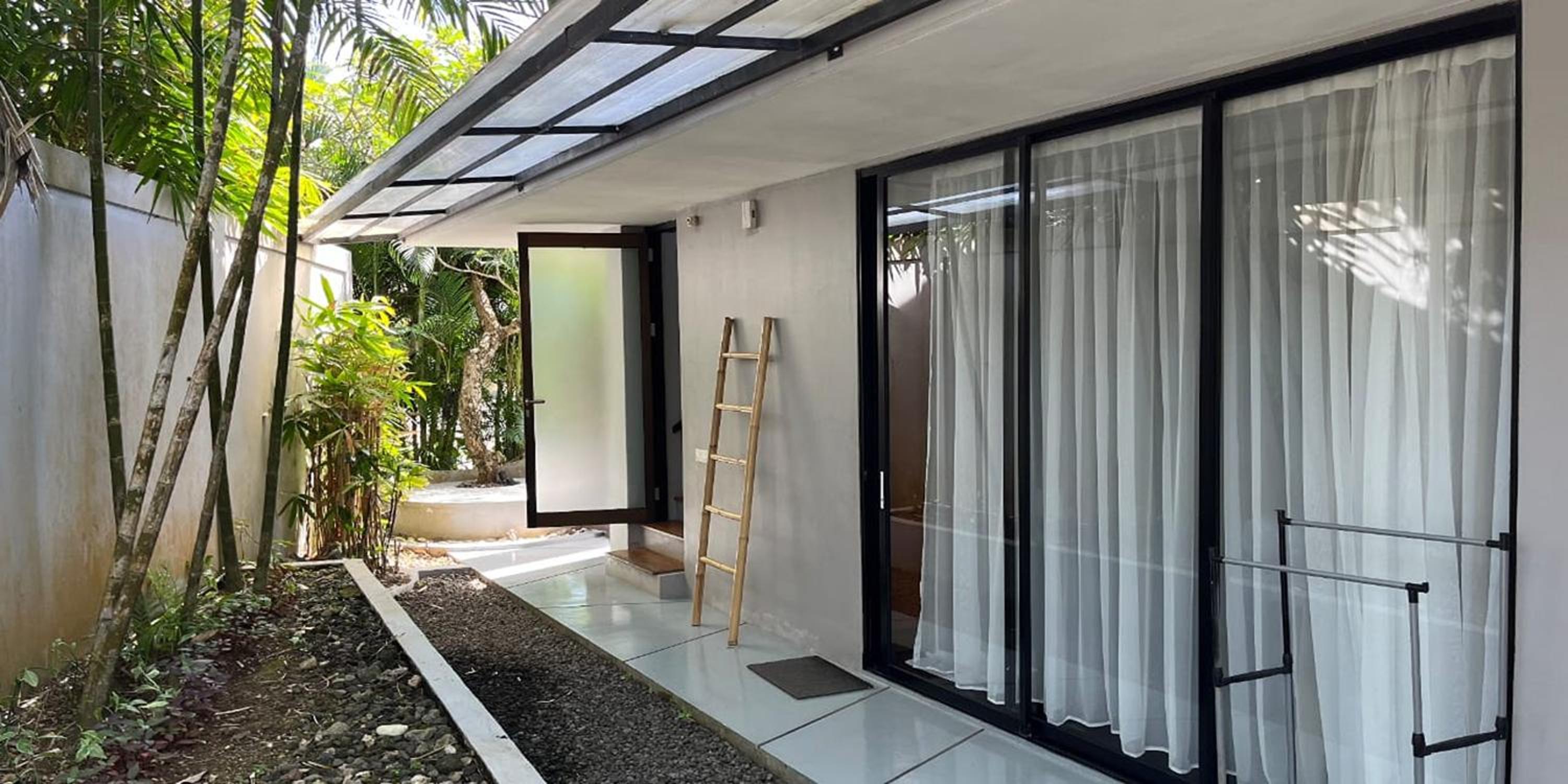 Dancing Hana Villa Nusa Dua - 1 Bedroom Villa with Sharing Pool Minimum Stay 2 Nights