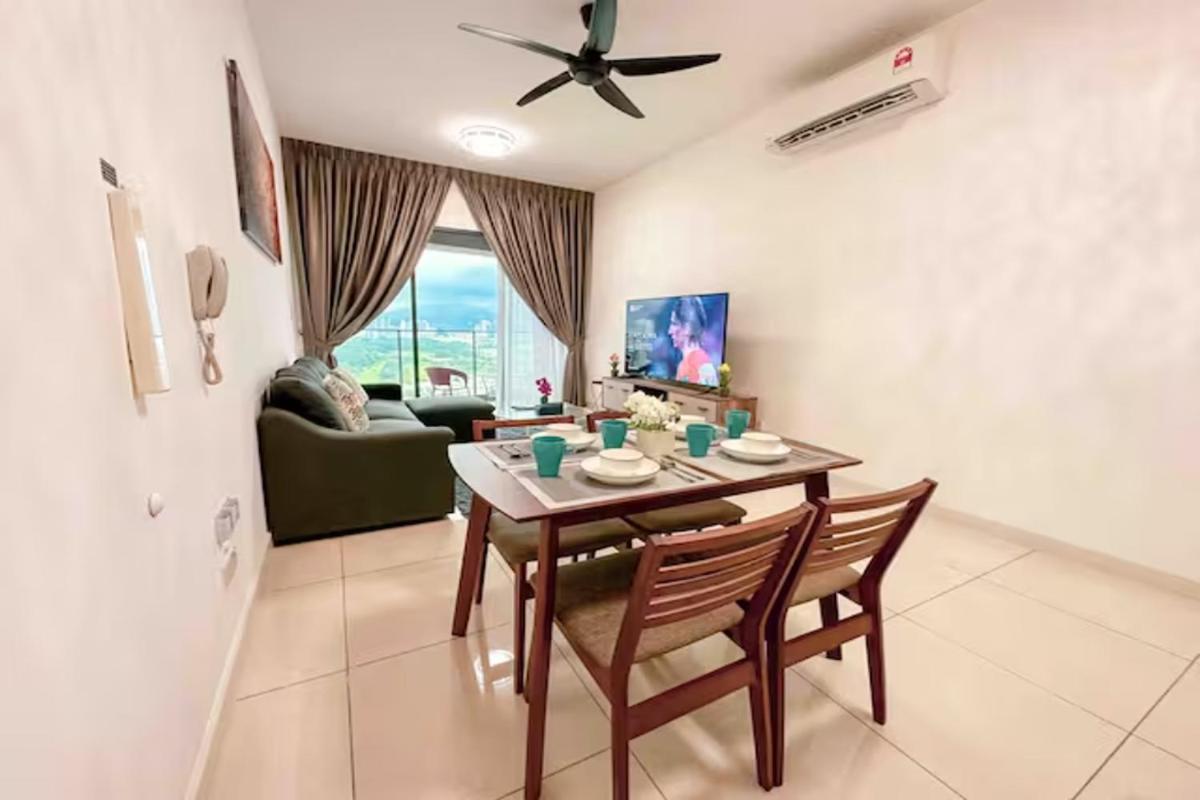 Continew Residence Cozy Suite by GUESTONIC