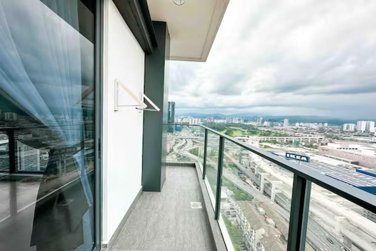 Continew Residence Cozy Suite by GUESTONIC