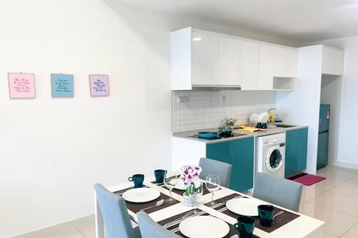 Continew Residence Cozy Suite by GUESTONIC
