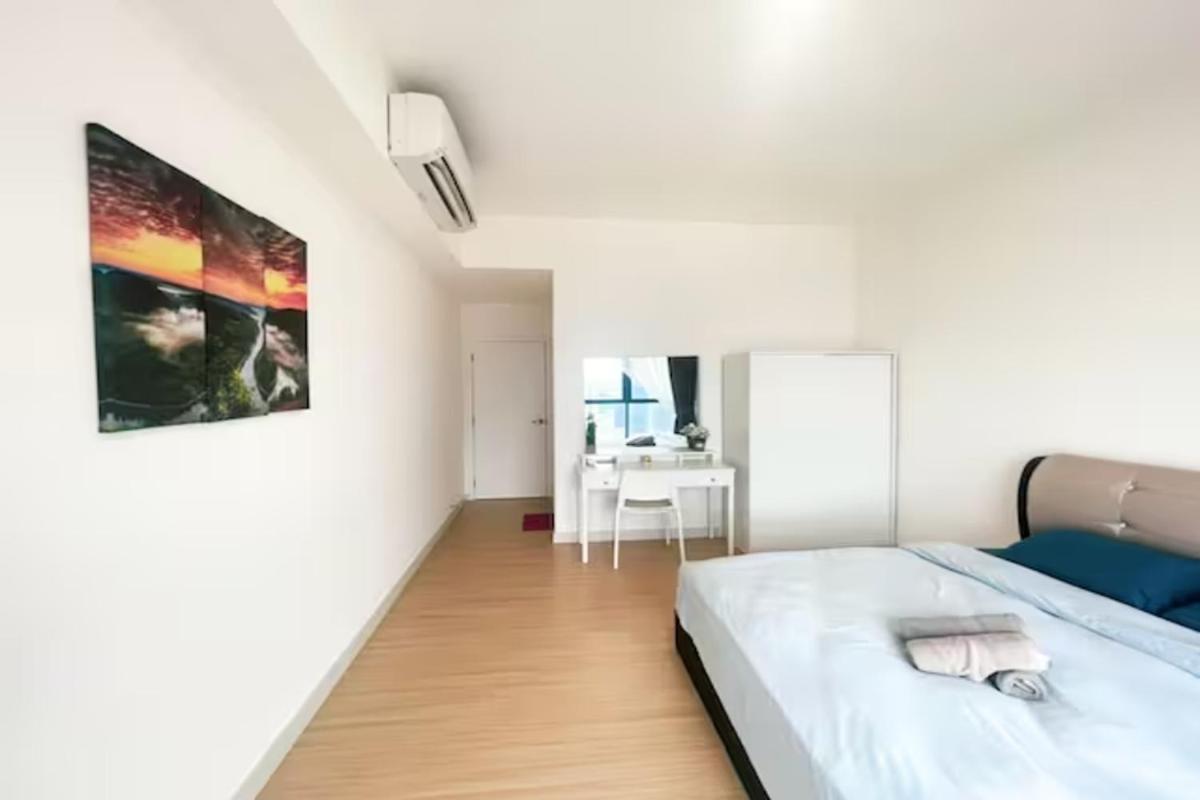 Continew Residence Cozy Suite by GUESTONIC