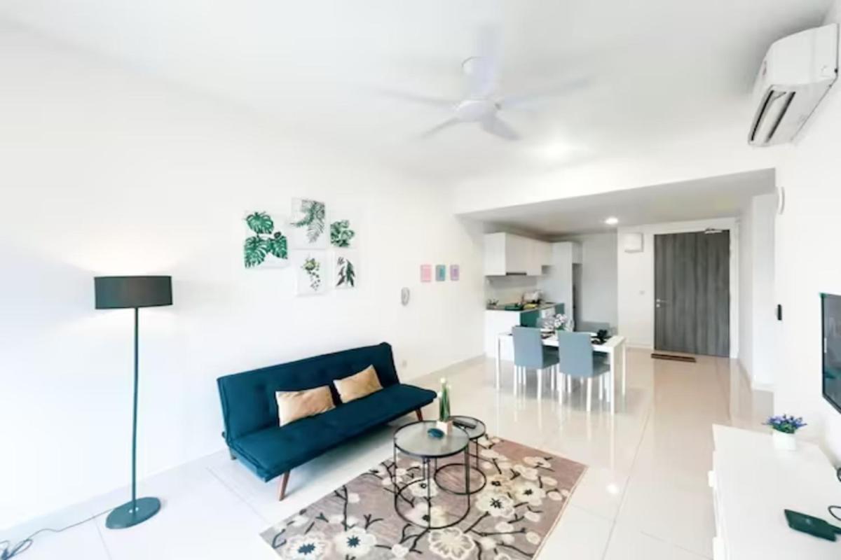 Continew Residence Cozy Suite by GUESTONIC
