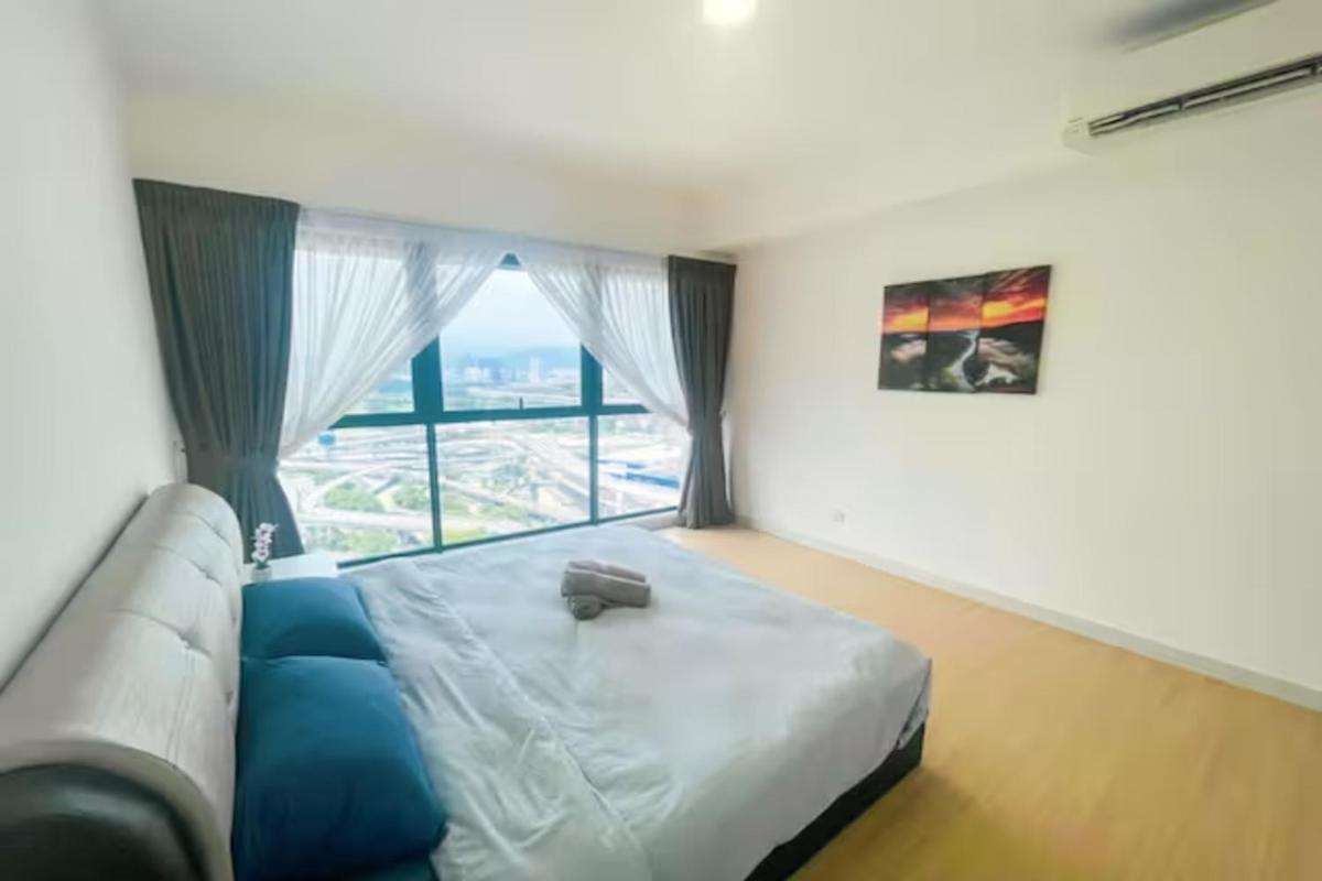 Continew Residence Cozy Suite by GUESTONIC