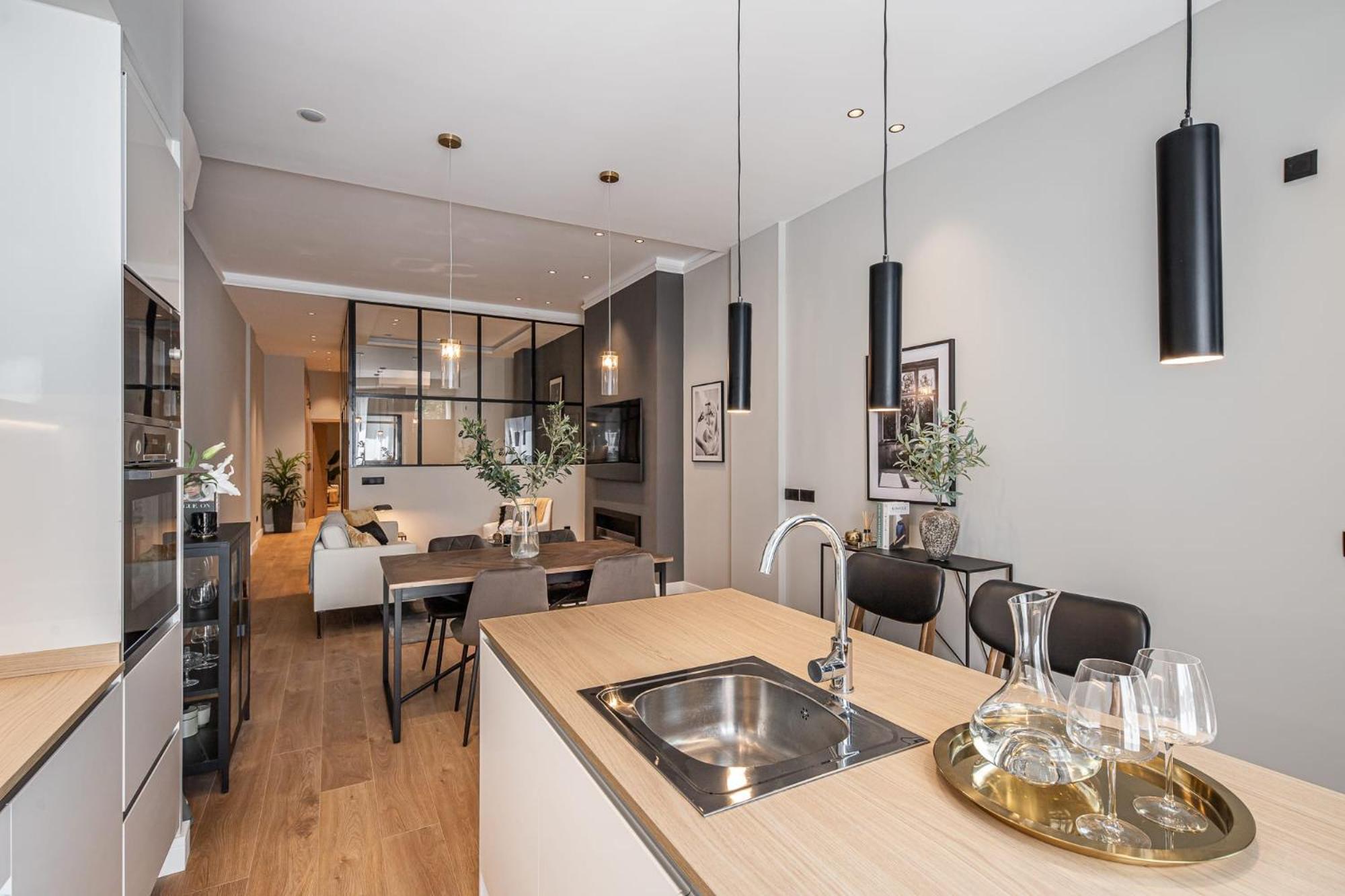 Beautiful apartment 10 min walk to Bernabeu Stadium photo 5