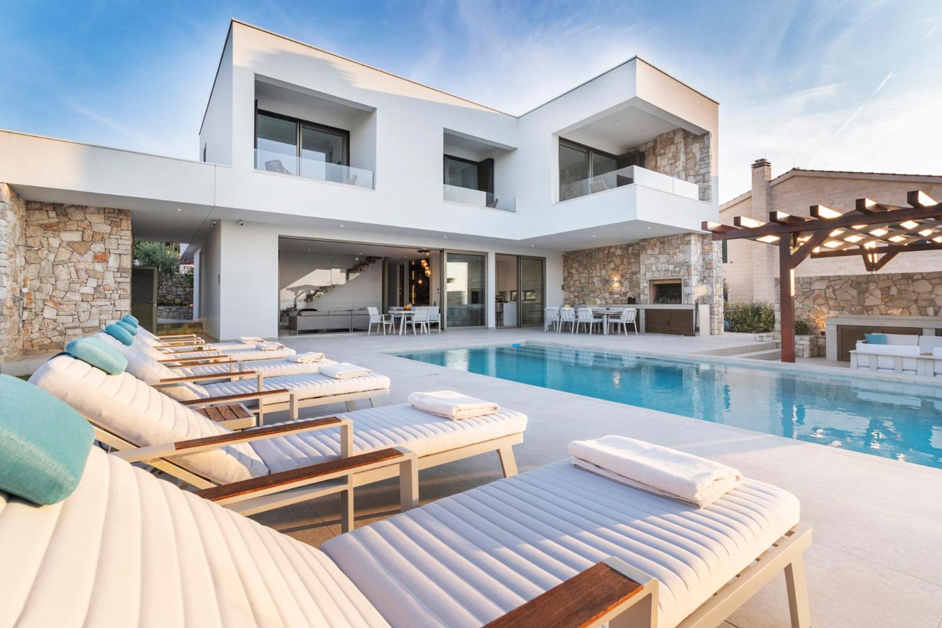 Villa Romana - Luxury Estate view 2