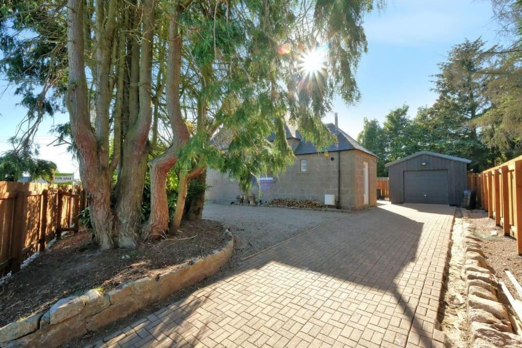 Traditional Stone Farmhouse - Aberdeen West view 5