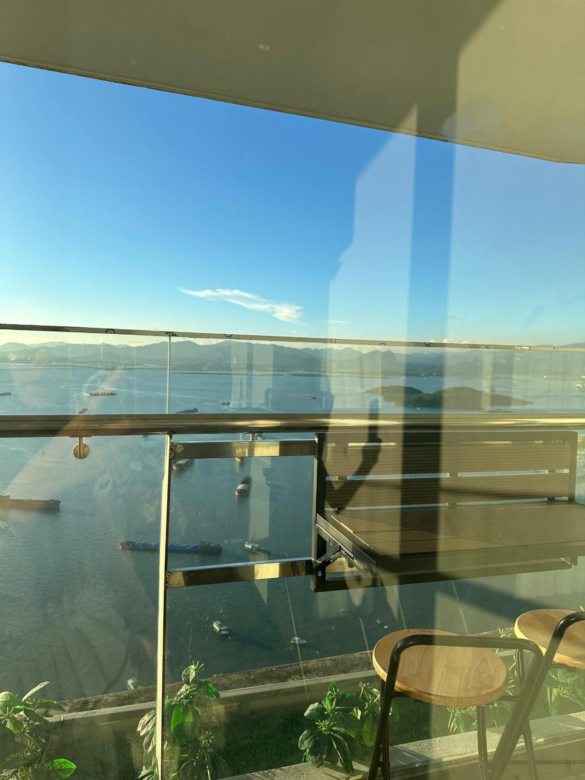 SkyLux 2BR Residence Sea View