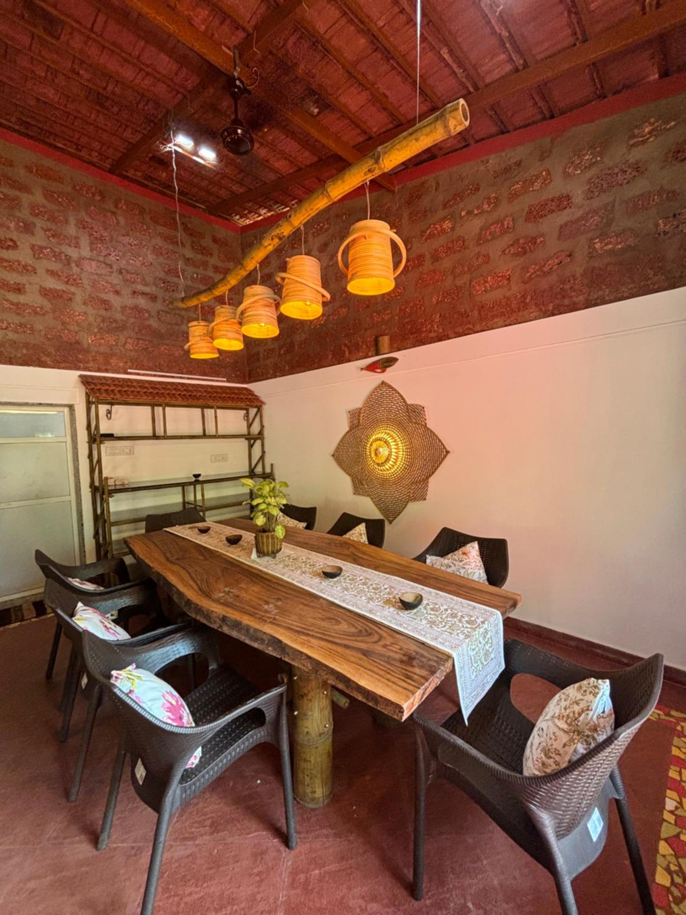 Surangi Homestays