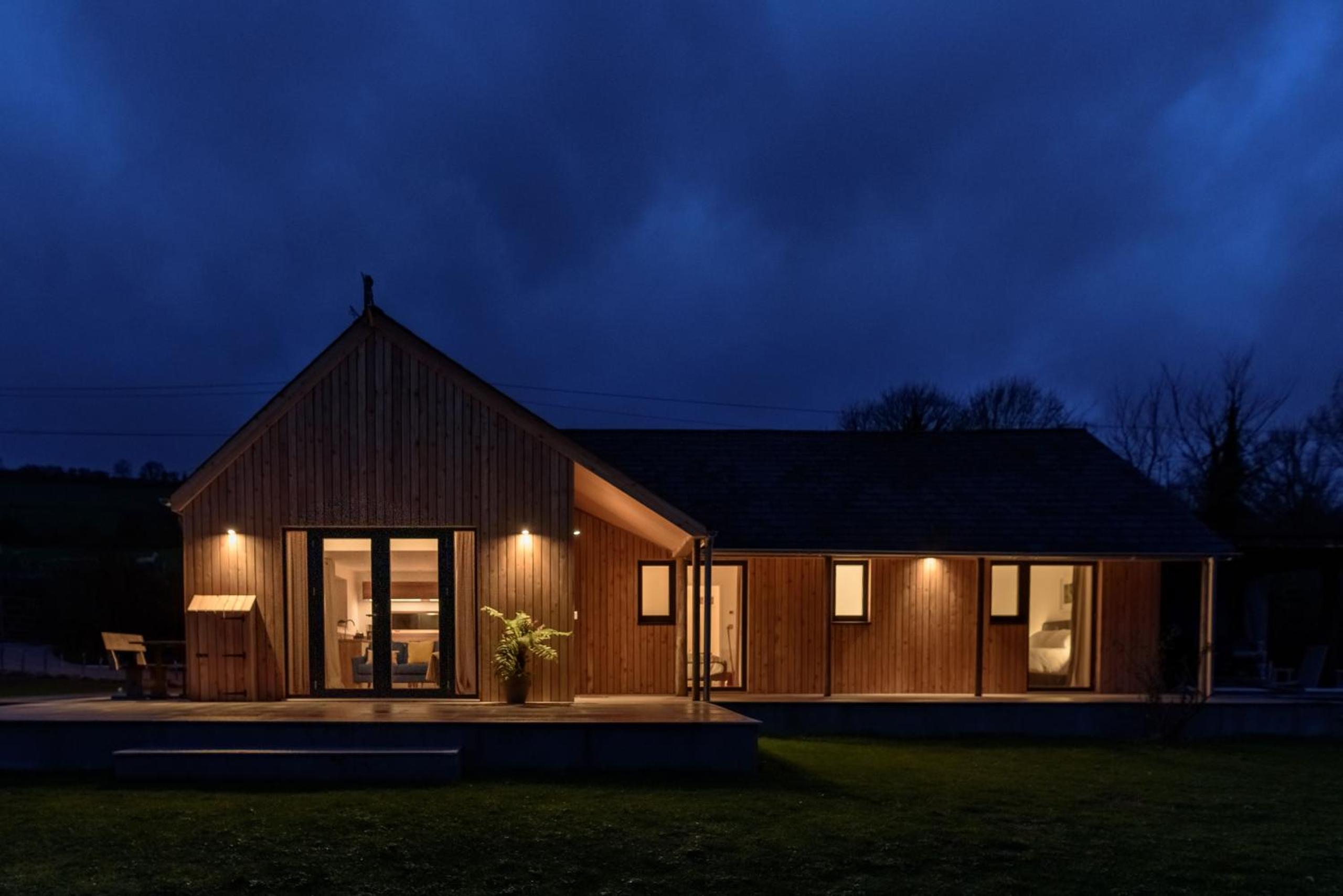 Hotel A Luxurious Carbon Neutral Eco House Near Beach