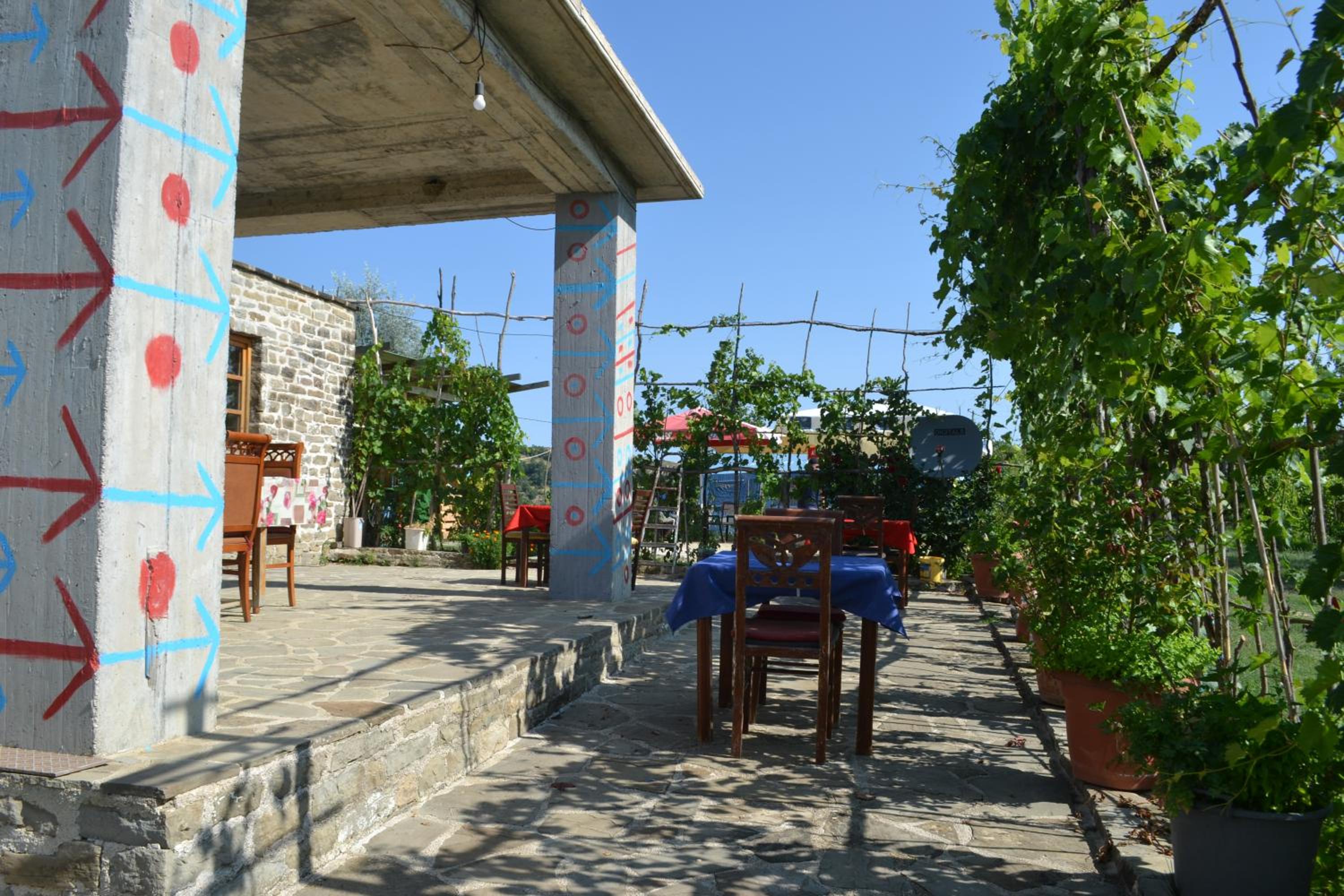 Camping & Guest House Murataj