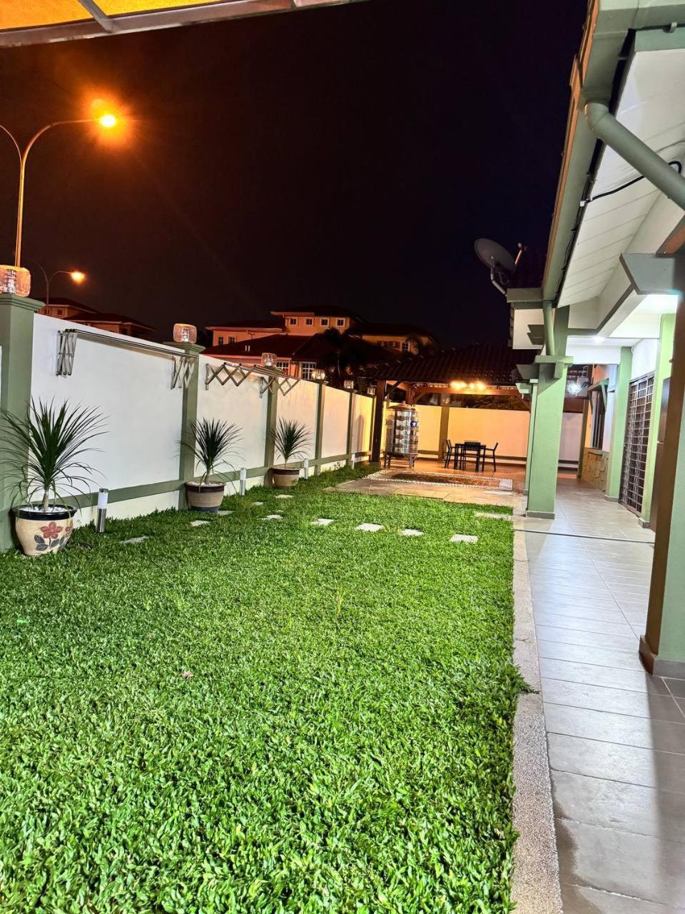 Green Villa Bukit Tinggi#event house#karaokeroom#swimmingpool photo 6
