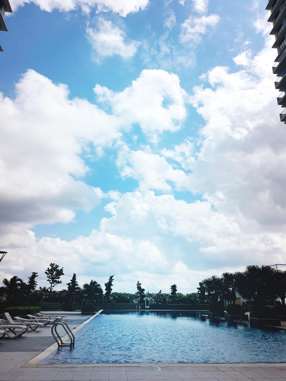 Beside Paradigm Mall shop & gathering 4BR