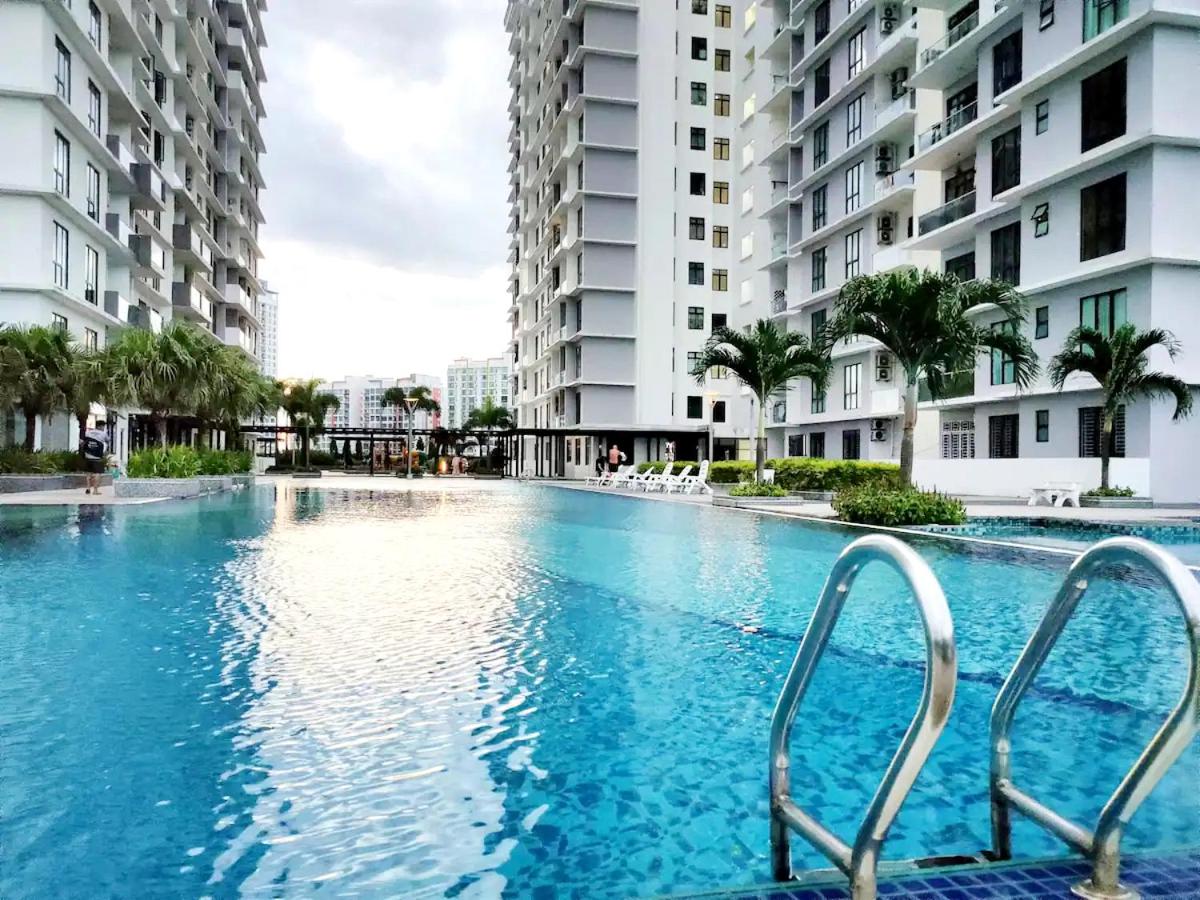 Beside Paradigm Mall shop & gathering 4BR