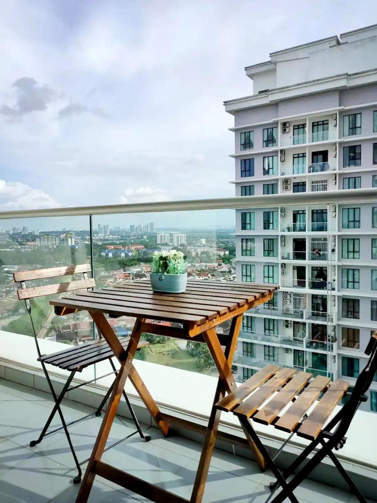 Beside Paradigm Mall shop & gathering 4BR
