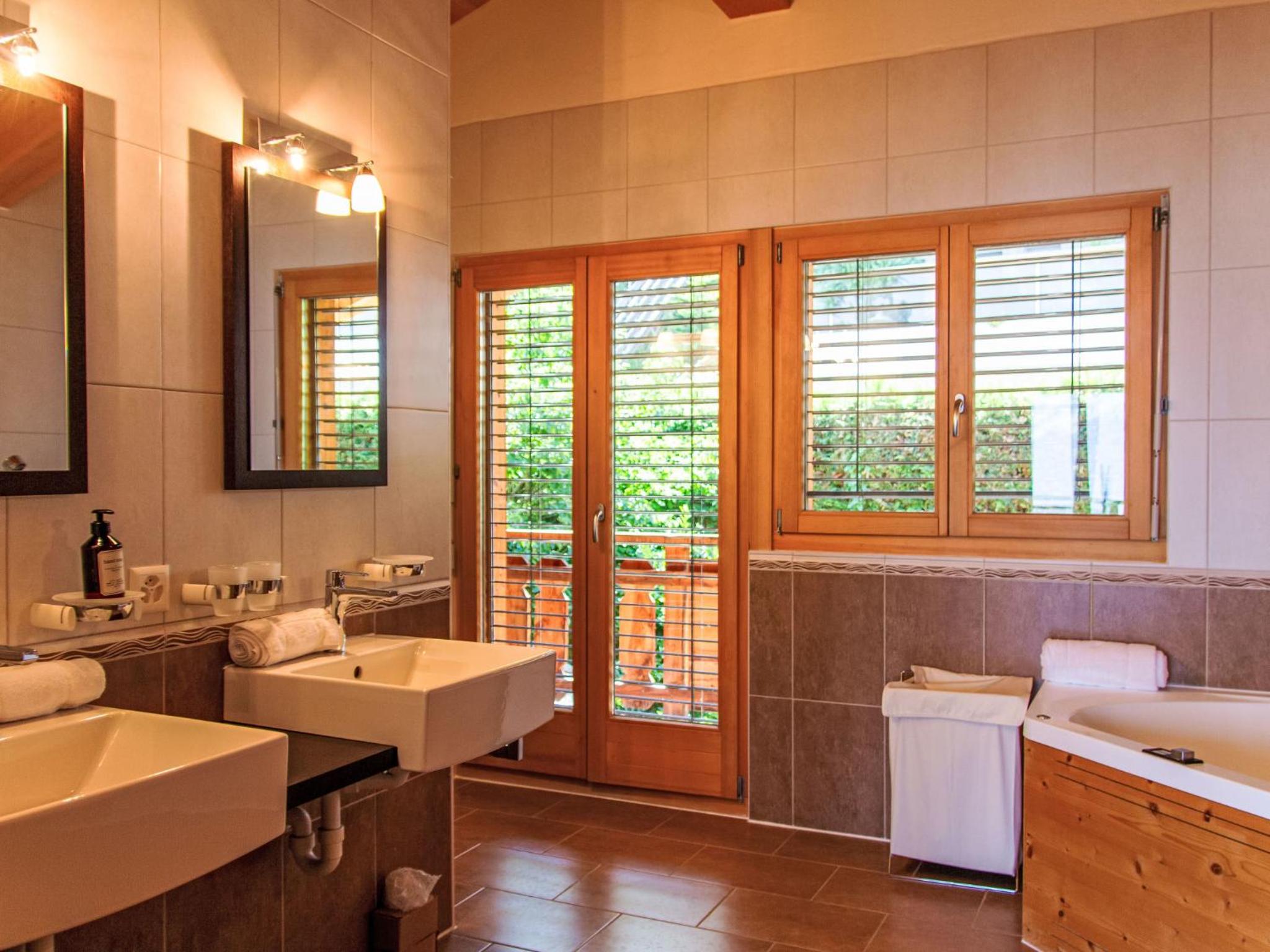 Chalet Chalet Aurore by Interhome