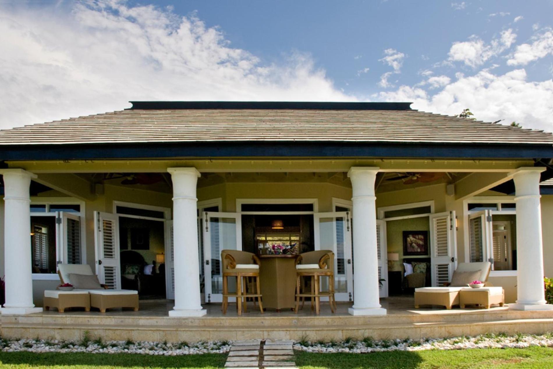 Beautiful 7 Bedroom Harmony Hill Villa