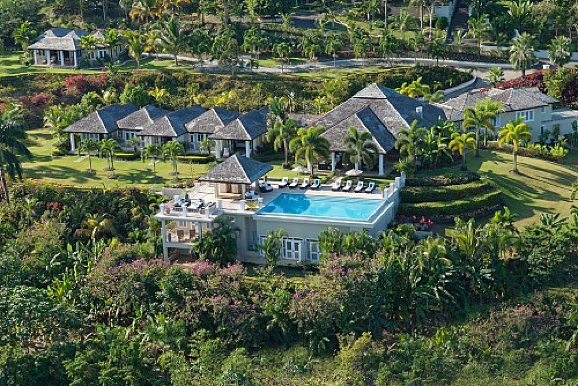 Beautiful 7 Bedroom Harmony Hill Villa