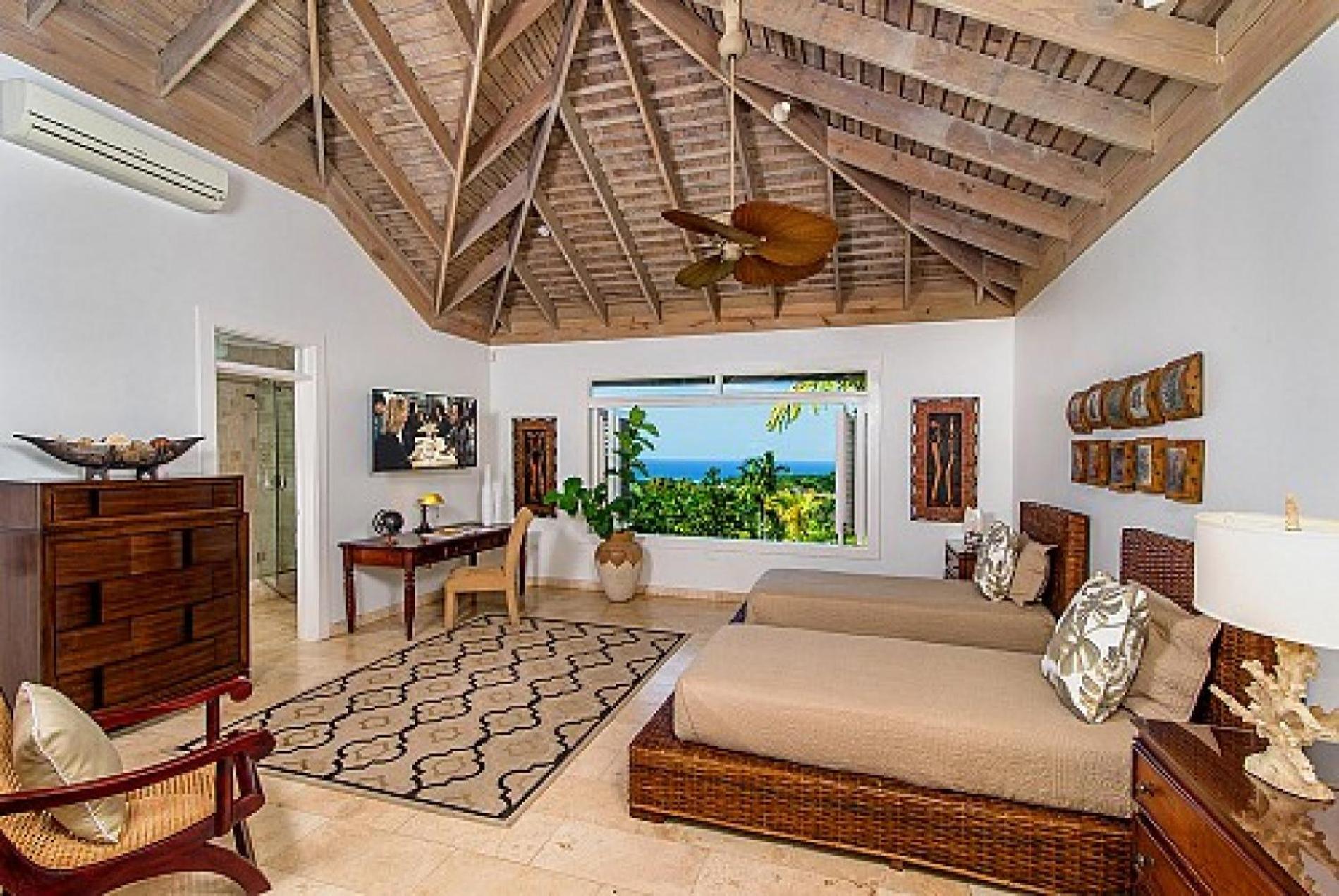 Beautiful 7 Bedroom Harmony Hill Villa