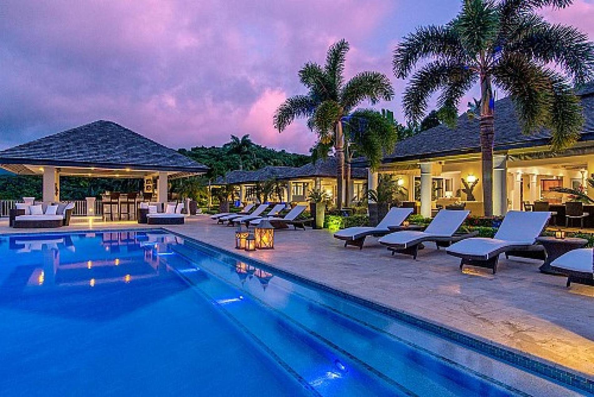 Beautiful 7 Bedroom Harmony Hill Villa