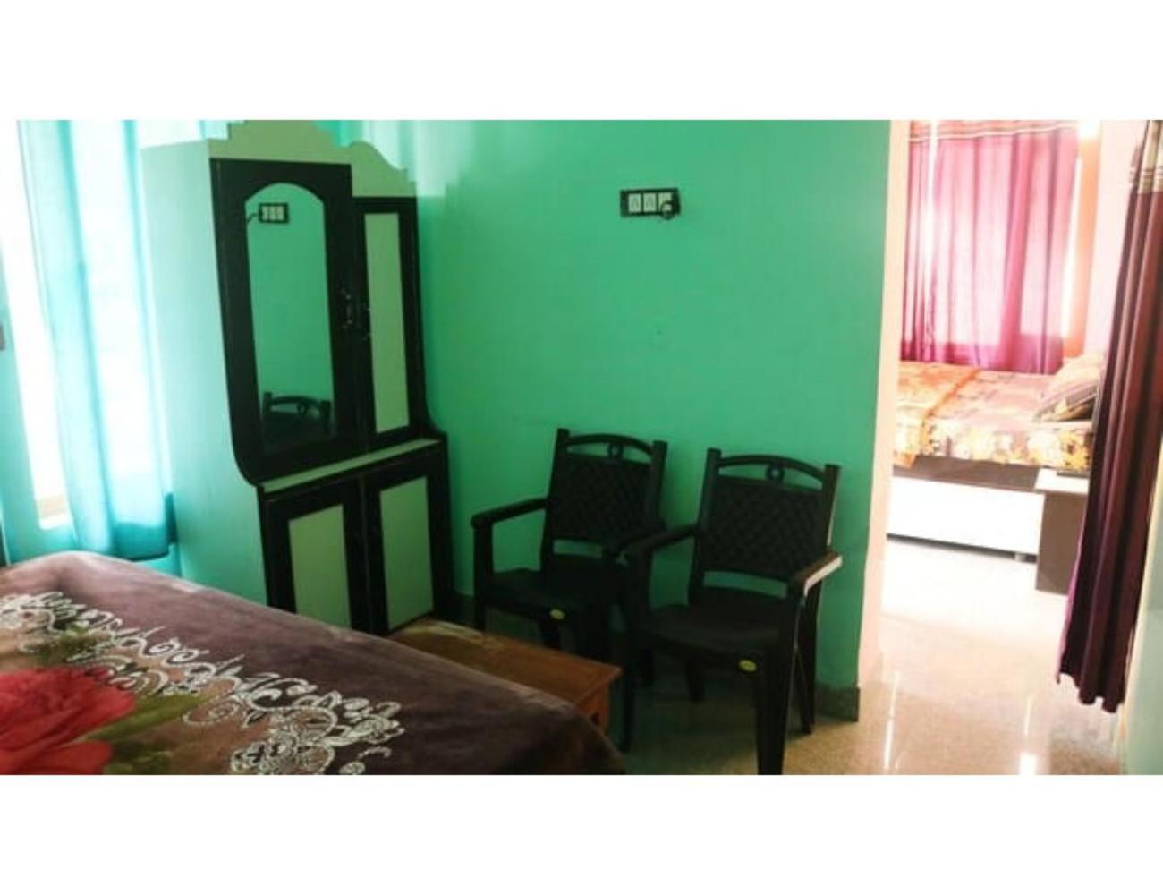 Hotel Morya, Kareri